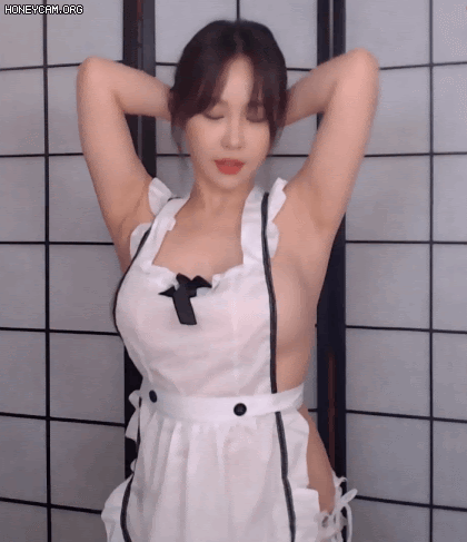 EH은하 옆슴이 삐져나온 에이프런